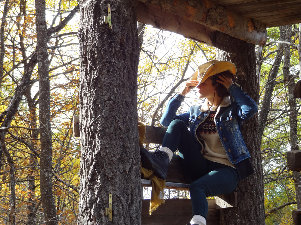 look cowboy jean et chapeau