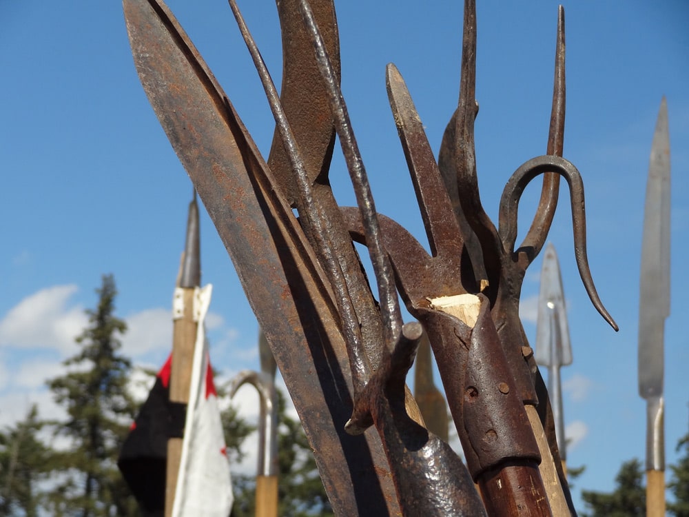 pointes et lances du moyen-age fete en Provence