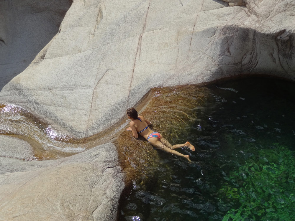 baignades dans les piscines naturelles de Bavella