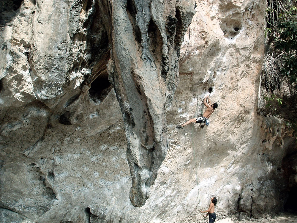 railay beach thailande escalade