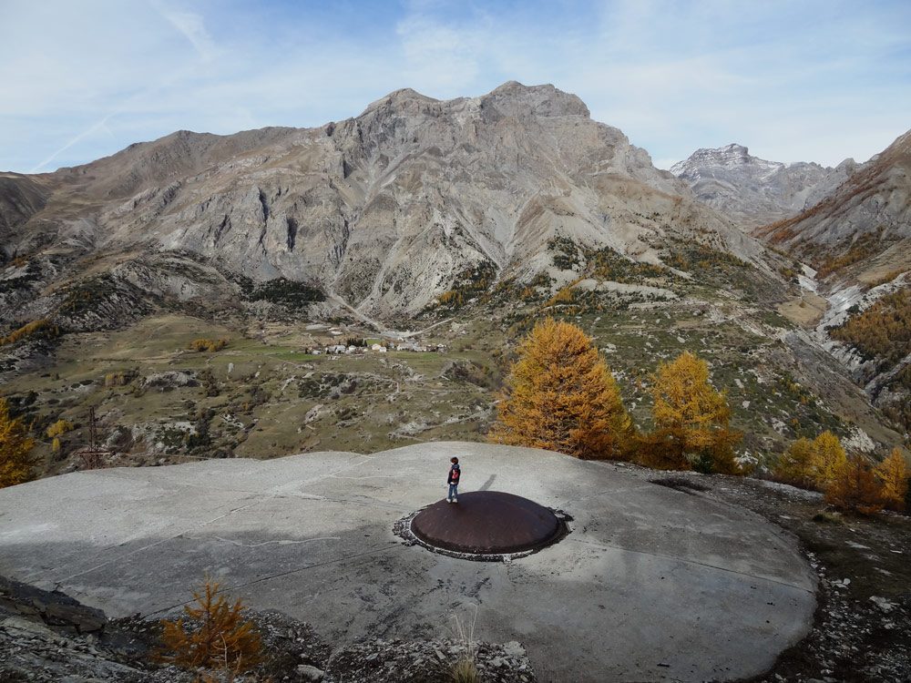 randonnee-insolite-en-ubaye-larches-fort