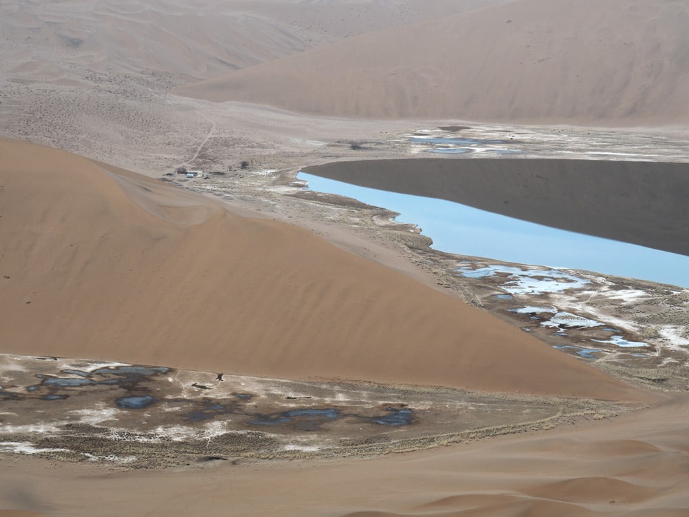 lac dans le desert chine Zhangye blog voyage hiver