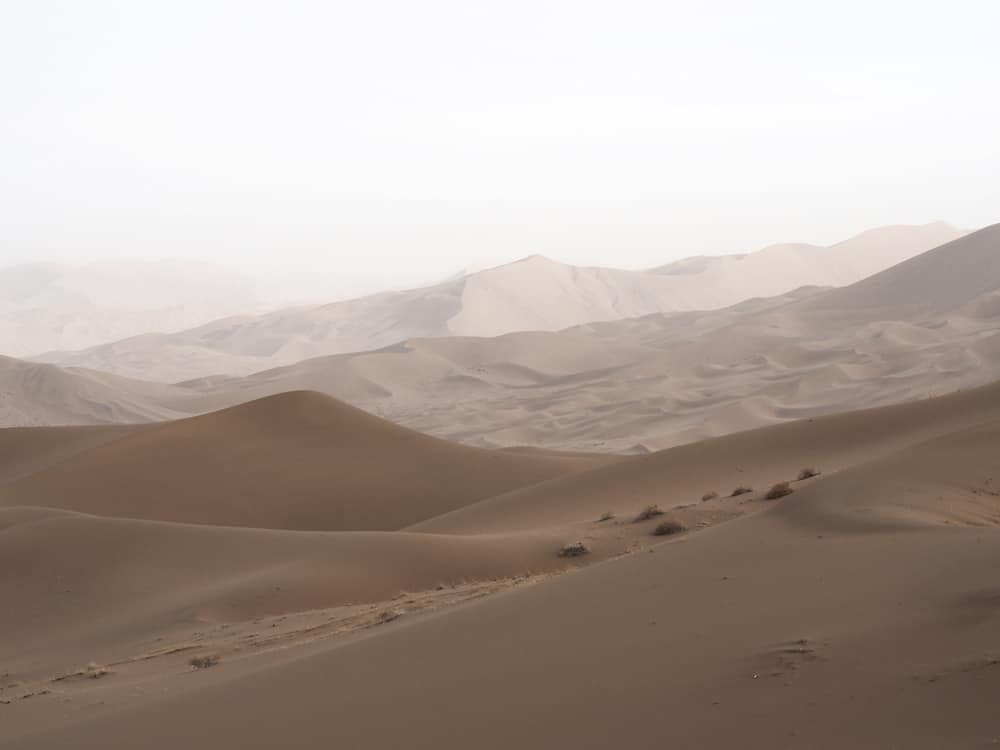 plus hautes dunes du monde desert chine badain jaran voyage