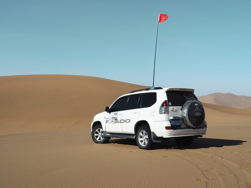 désert chinois transport-4x4 dans le desert Badain Jaran Badan Jilin