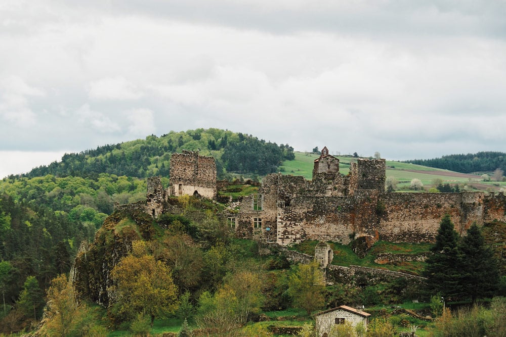 Ruines château Arlempdes Gorges de la Loire