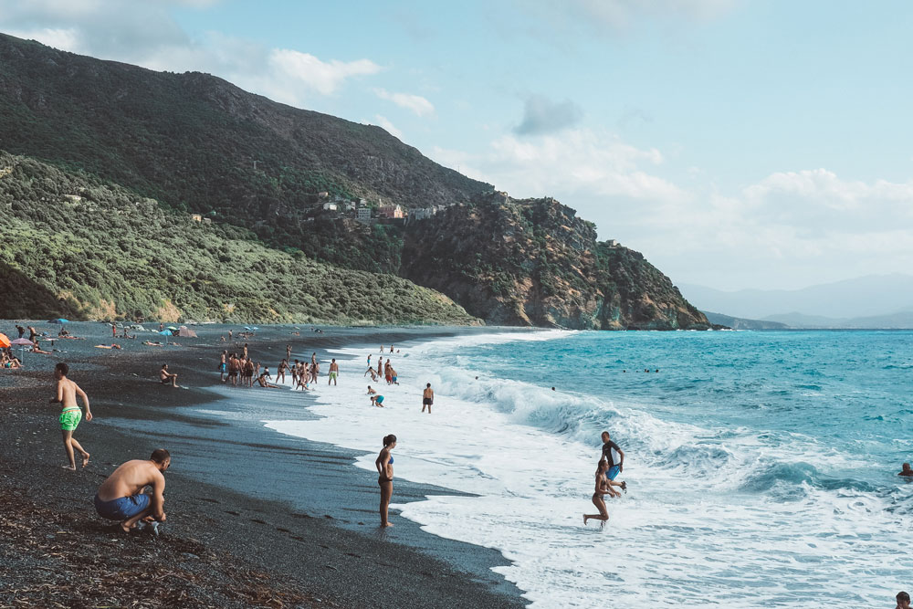 se baigner plage Nonza sable noir Haute Corse