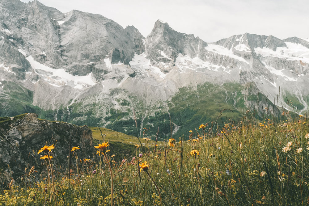 où voir Doline en France Alpes montagne