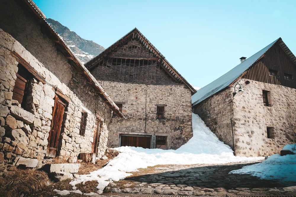 village traditionnel Hautes Alpes Champsaur