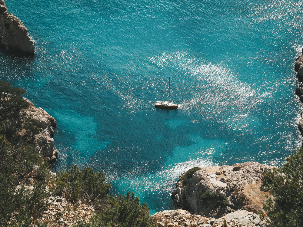 randonnée calanque des pierres tombées Sugiton