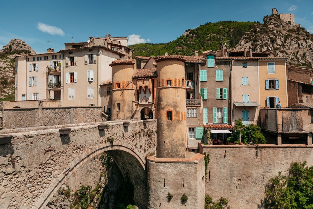 citadelle Entrevaux les plus beaux villages du Verdon