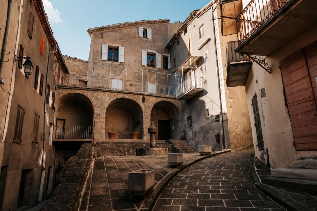 vieux centre historique Annot Verdon