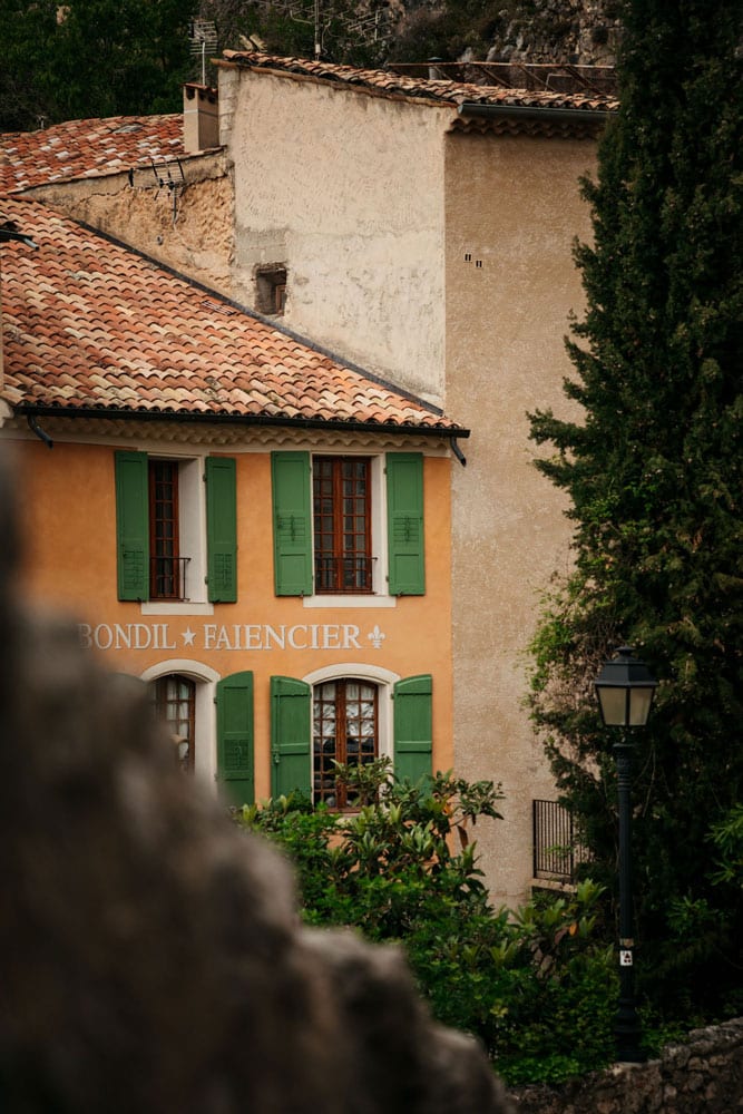 voir faïenciers de Moustiers