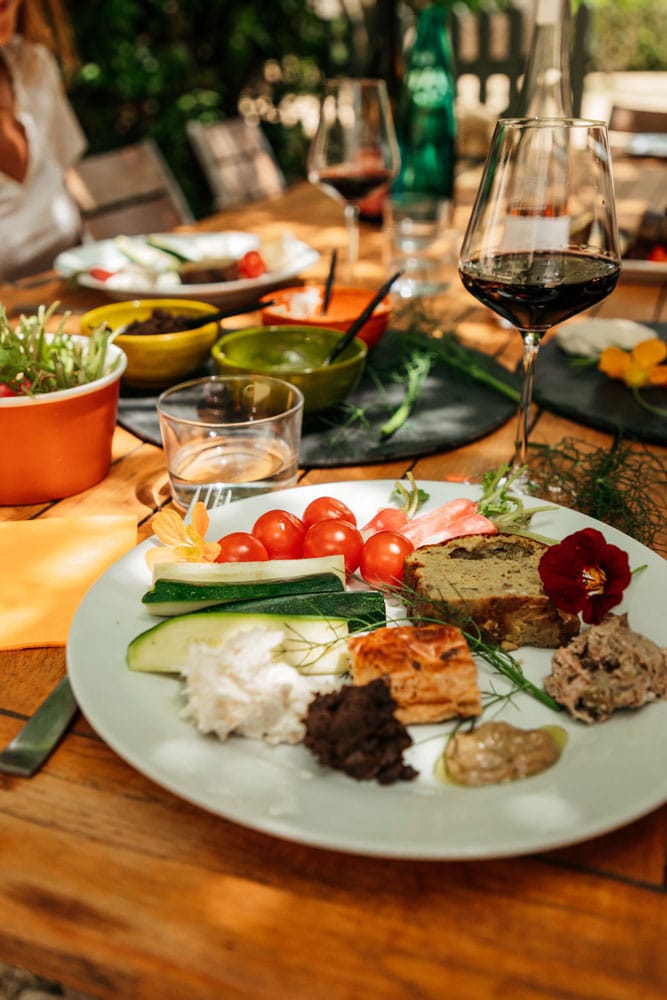 faire repas vigneron de Beaucaire des Mourgues