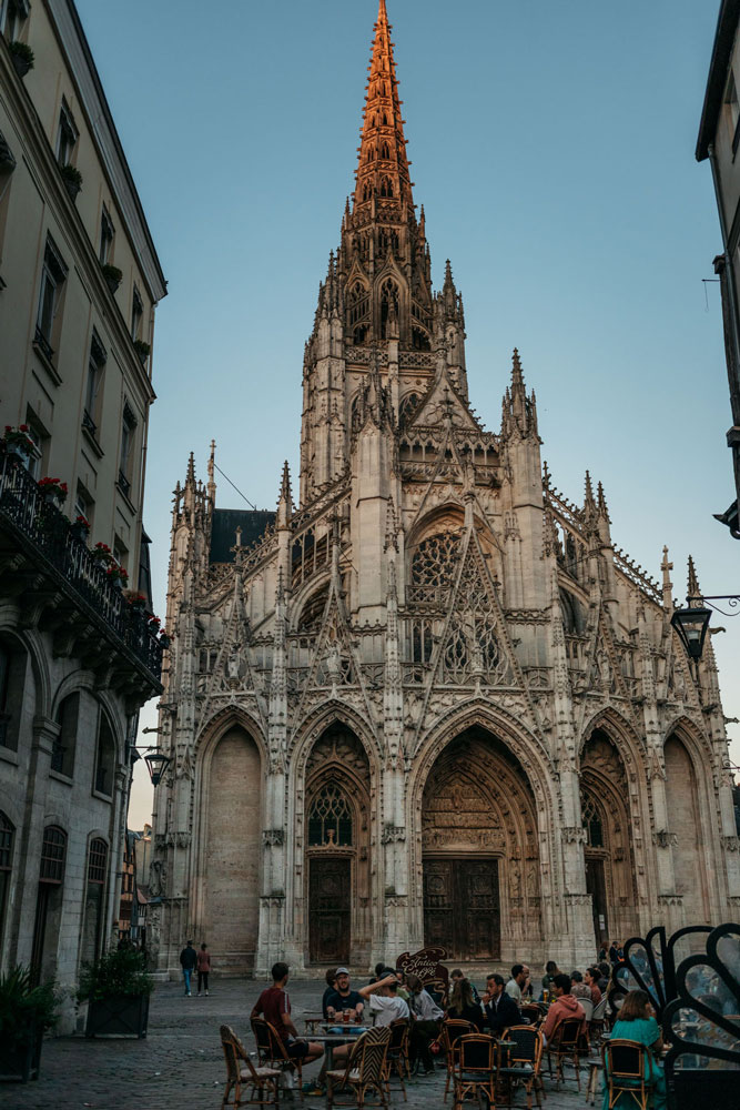 quartier tendance Rouen église Saint Maclou