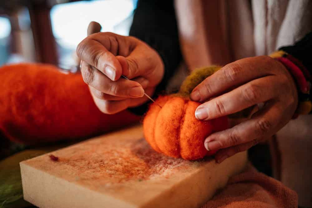 ateliers laine feutrée en Mayenne