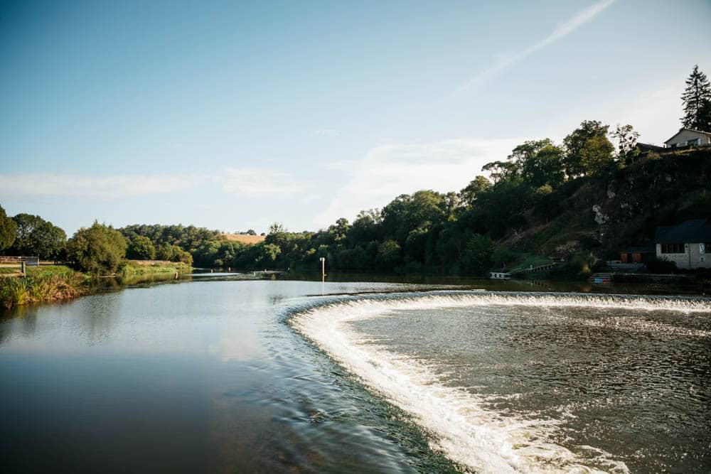 rivière Mayenne écluse de Neuville