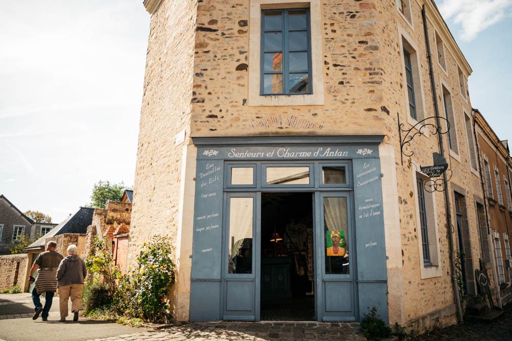 trouver les chemins de randonnées Sainte Suzanne