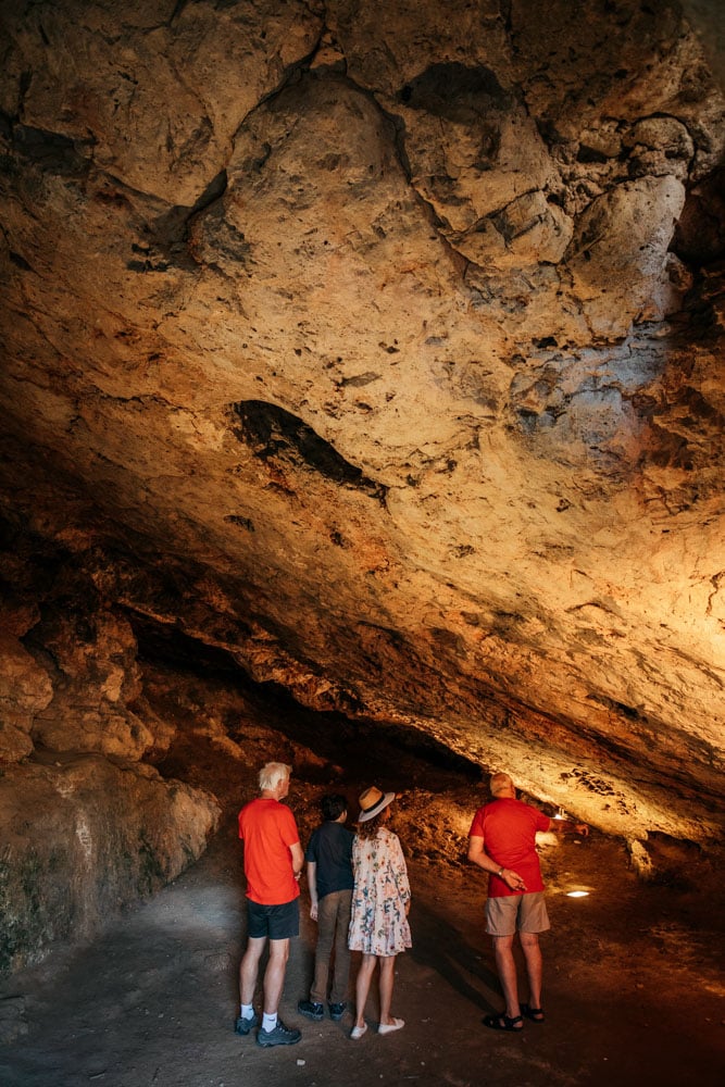 visite grotte de Peyrolles