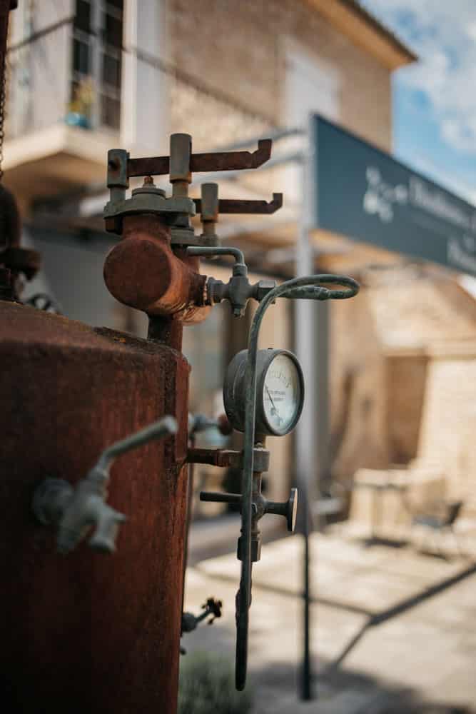boutique alcools ancienne fabrication artisanale forcalquier