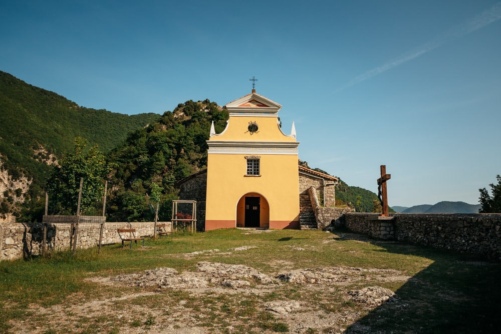 chapelle notre dame de la menour mercantour