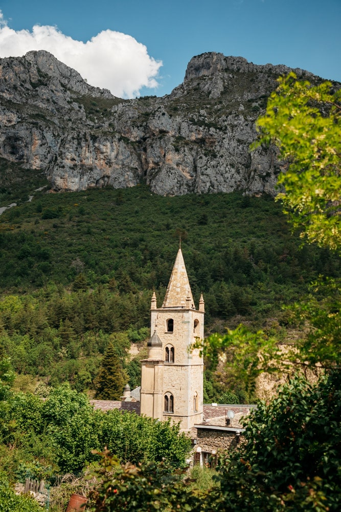 village de montagne au dessus de Menton La Brigue