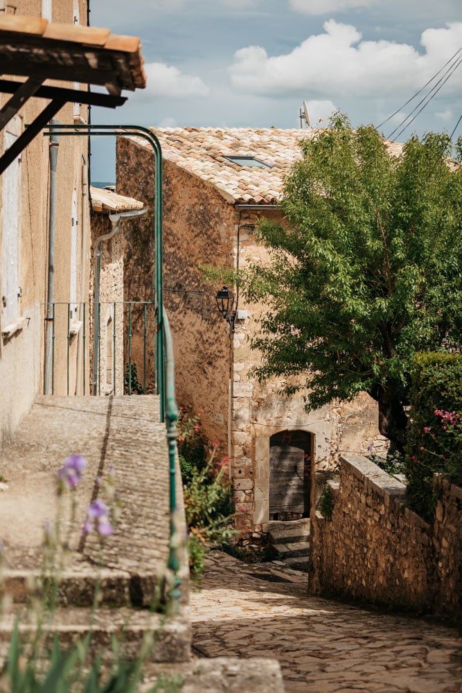 villages perchés haute provence simiane