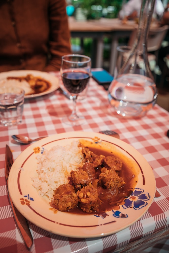 où manger repas traditionnel Mayenne ?