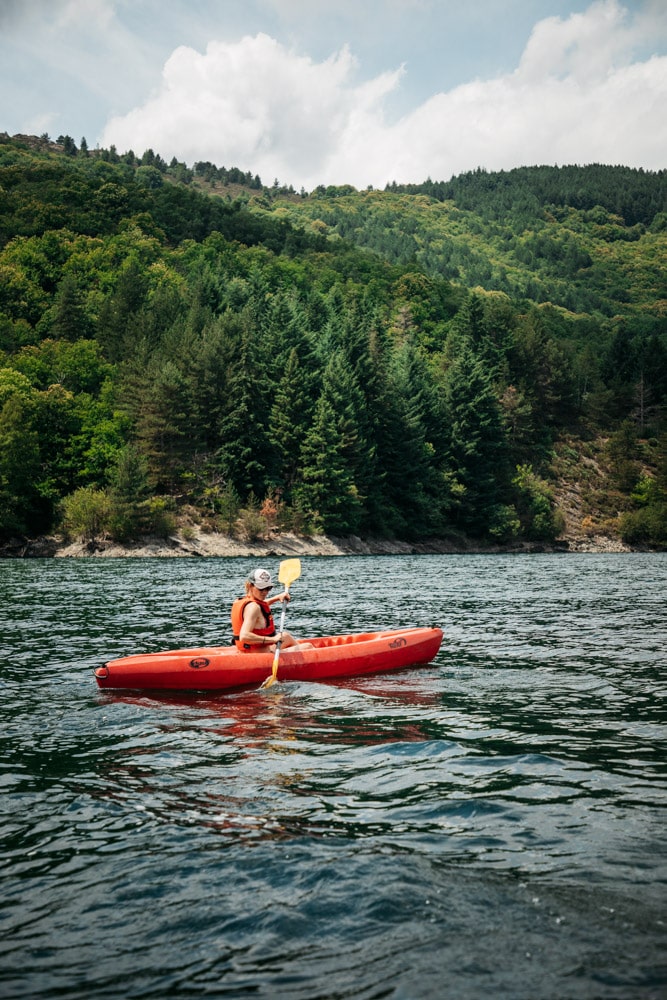 faire du canoë lac de Villefort