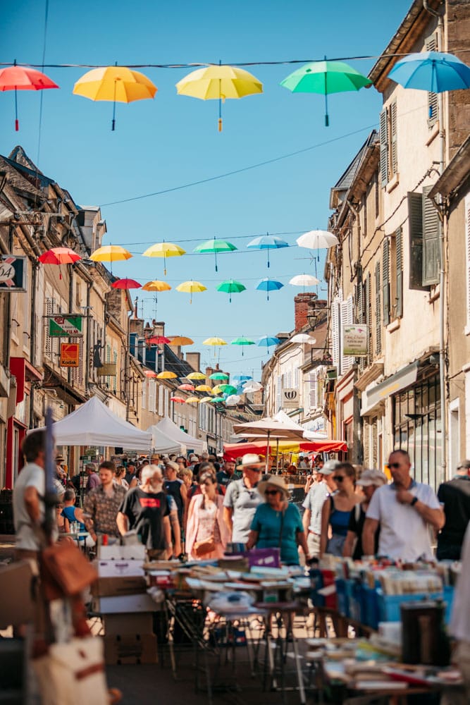 plus grande brocante de France Corbigny