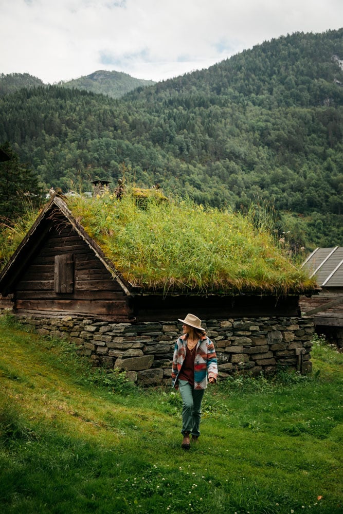 visiter la Norvège femme