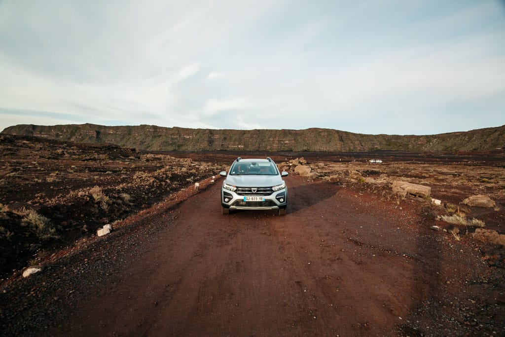 route pour aller au Piton de la Fournaise