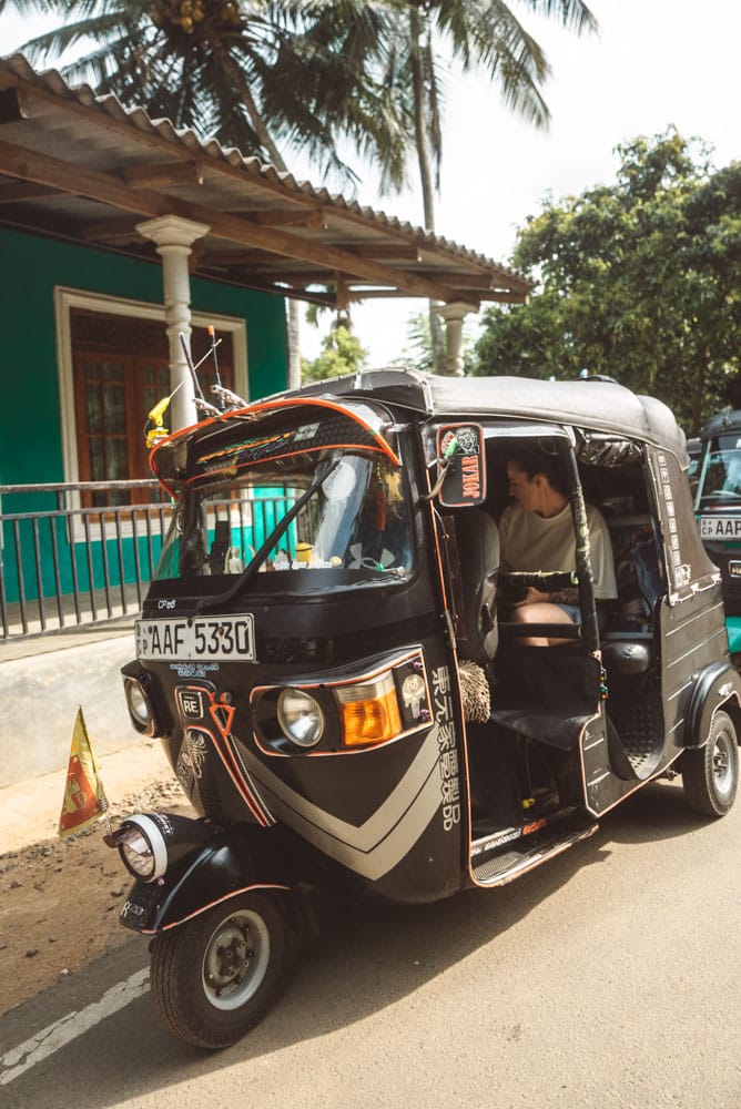 faire du tuk-tuk au Sri Lanka