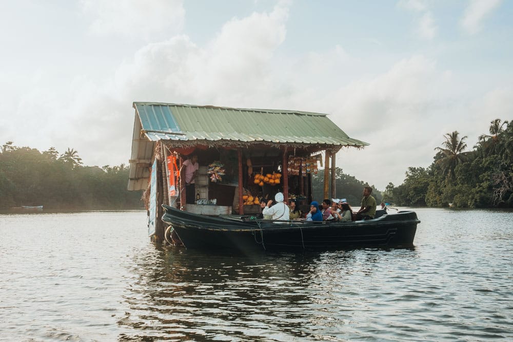 safari en bateau sur la rivière Maduganga