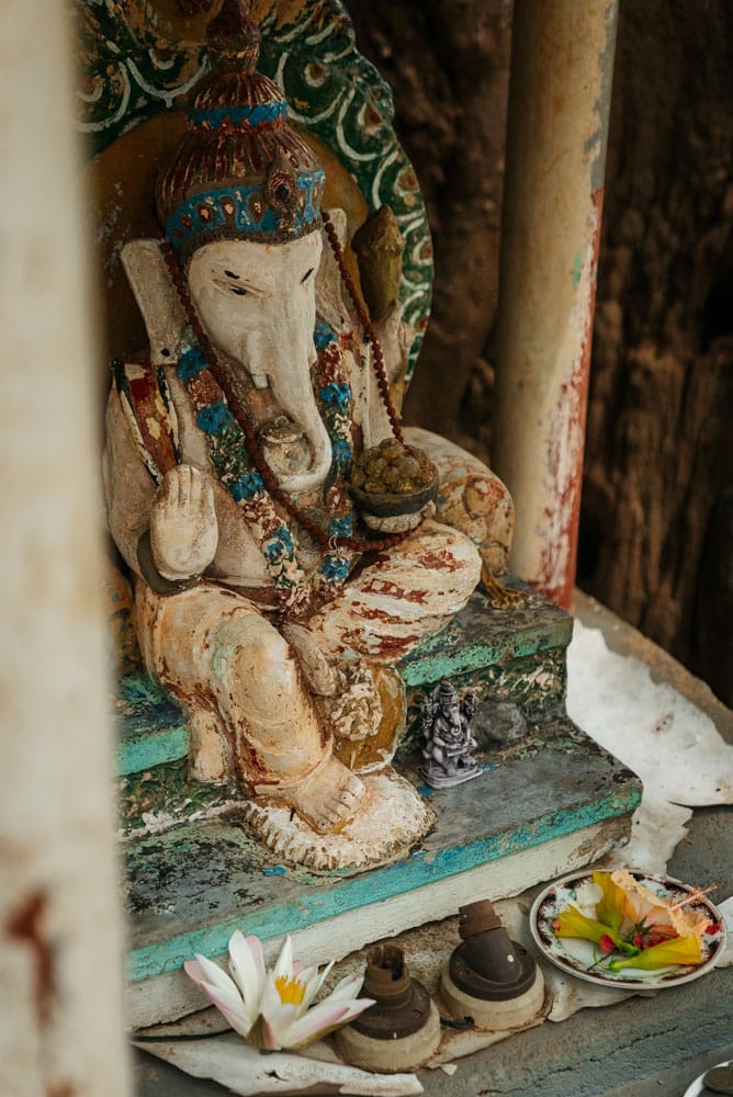 visiter les temples de Sigiriya