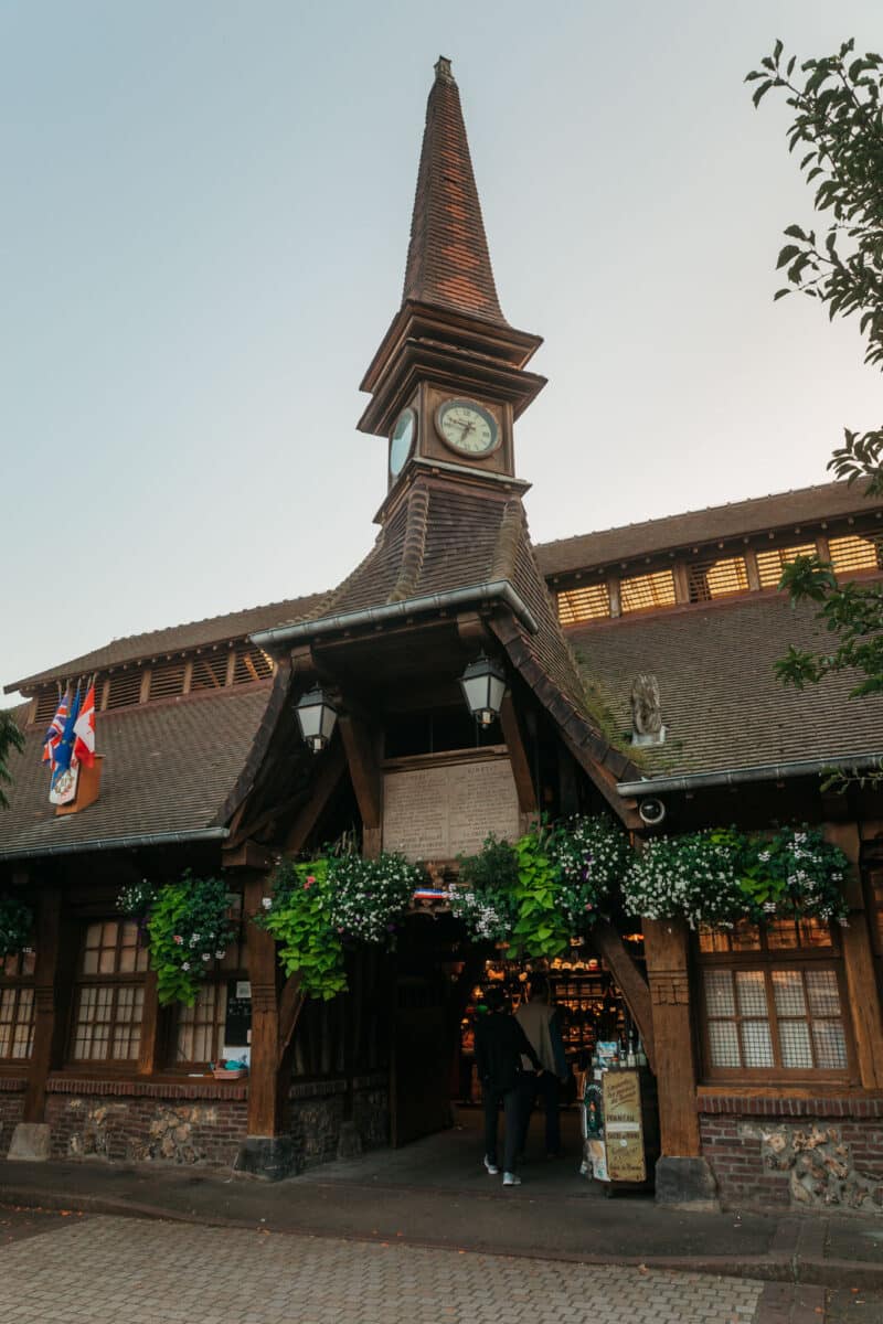 Le Vieux marché d'Étretat : visiter les Halles