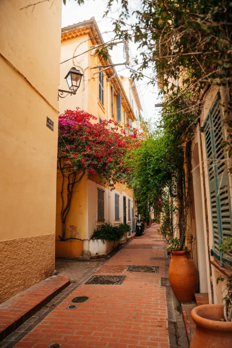 où sont les plus jolies rues à Antibes