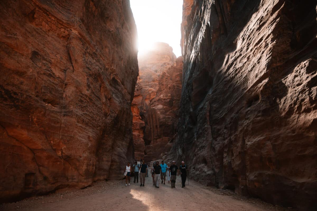 chemin du Siq à Petra lors d’un road trip Jordanie Travelbase