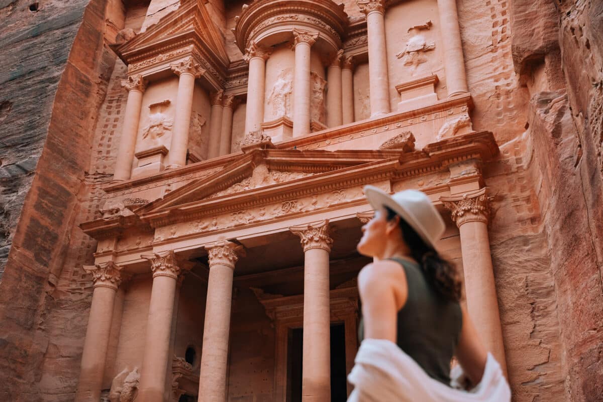 Trésor de Pétra pendant un road trip Jordanie Travelbase