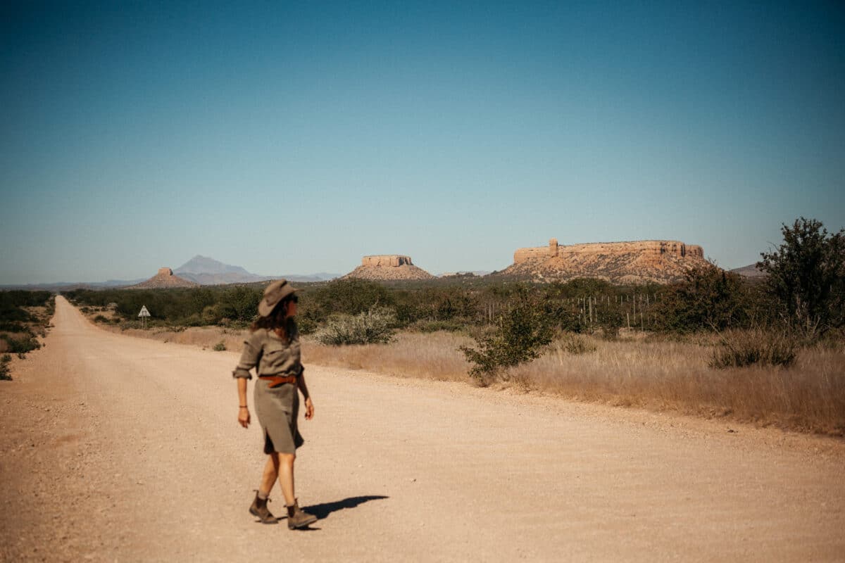 Pistes de gravier parcourues en 4×4 lors d'un road trip de 10 jours en Namibie