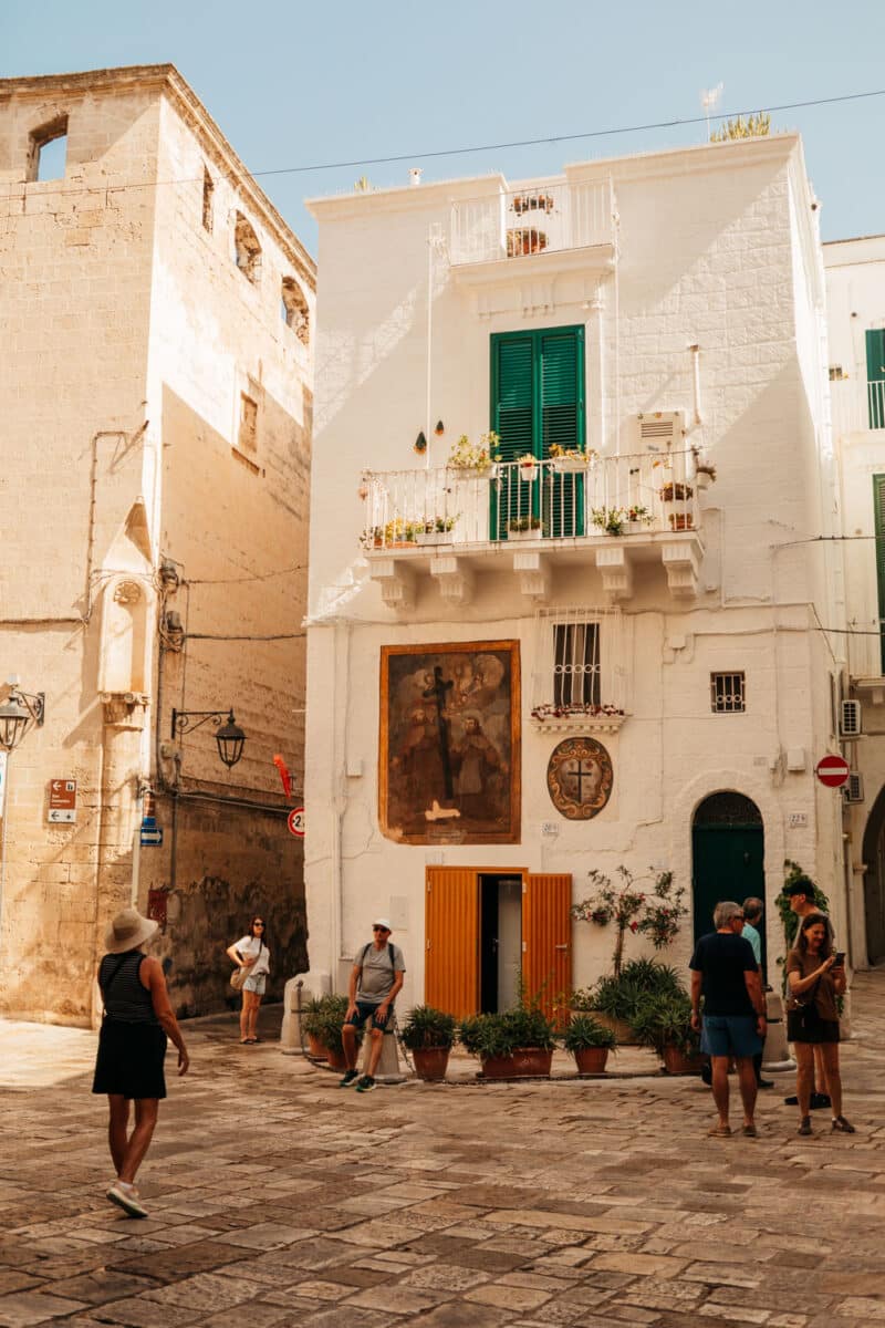 Ruelle du centre historique de Monopoli, dans les Pouilles